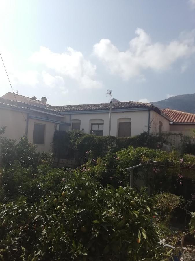 "Eirini" Traditional House Creta Archanes, Αρχάνες Σπίτι Exterior photo